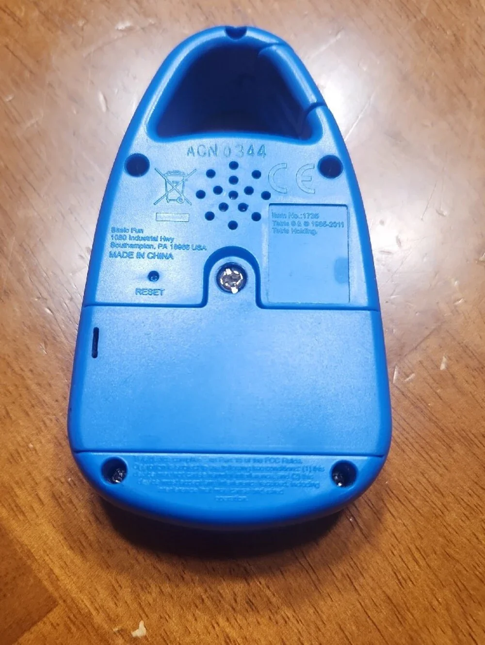 Basic Fun casing blue play